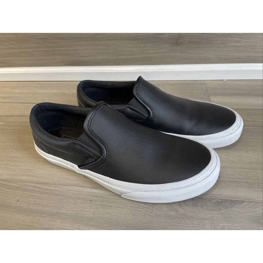 Vans Black Leather Skate Shoe Slip On Womens Size 7 Men’s Size 5.5 Unisex